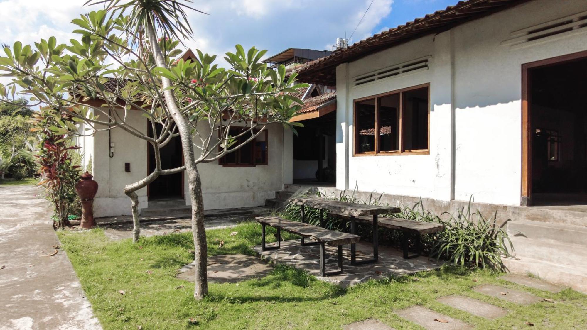 Ohmmstay - Rumah Pendopo Tanjungtirto Exteriér fotografie
