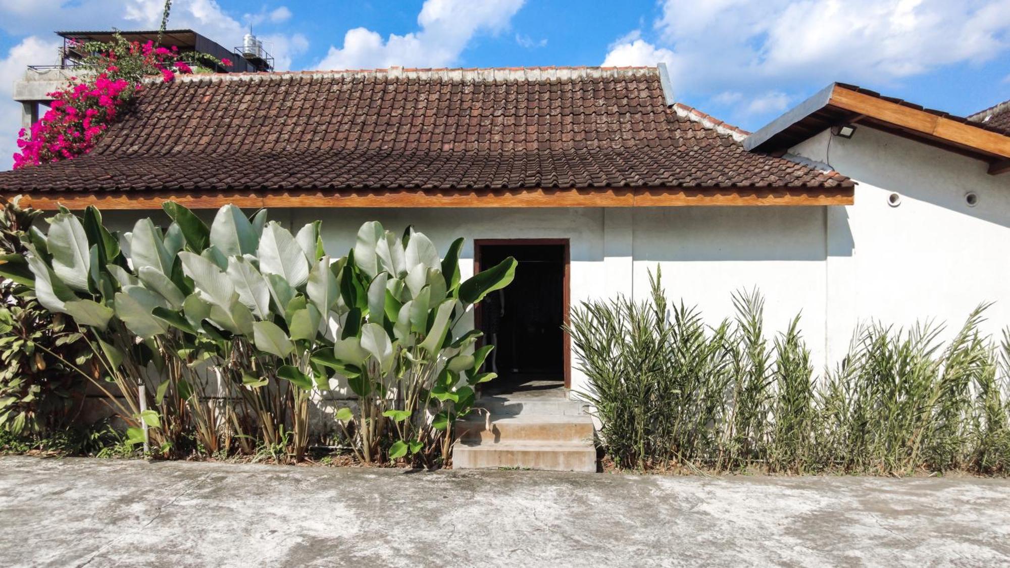 Ohmmstay - Rumah Pendopo Tanjungtirto Exteriér fotografie