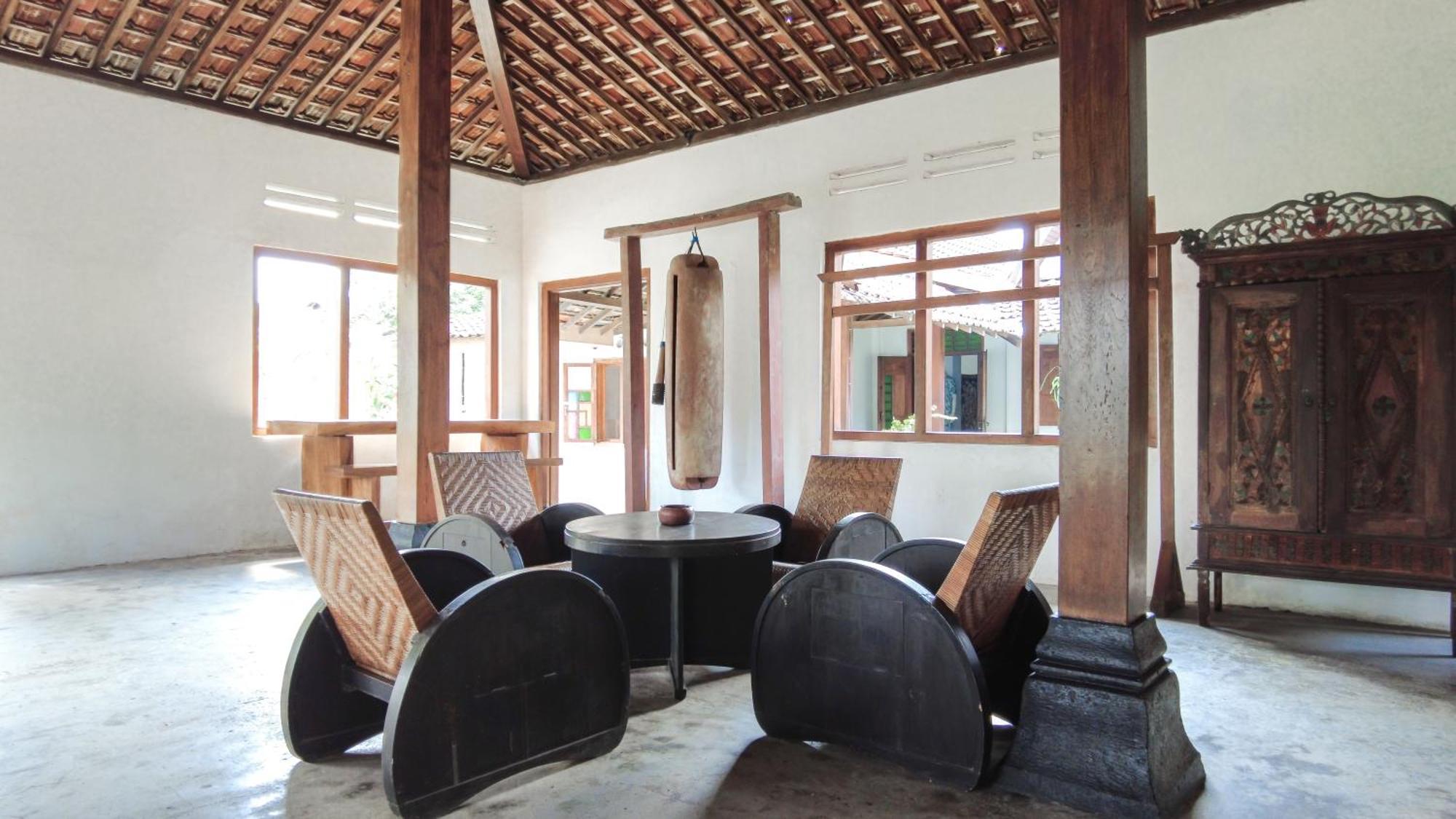Ohmmstay - Rumah Pendopo Tanjungtirto Exteriér fotografie